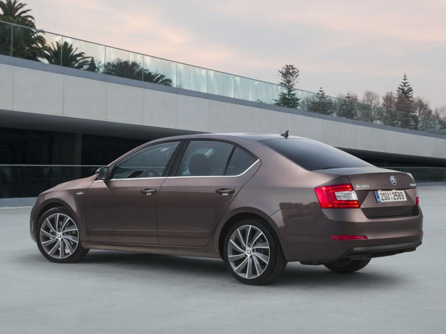  Skoda Octavia Laurin & Klement 2014 года  (фото 2 из 4)